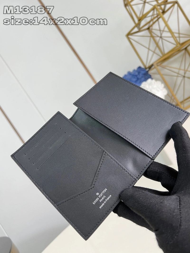 LV Wallets 4365A-0187