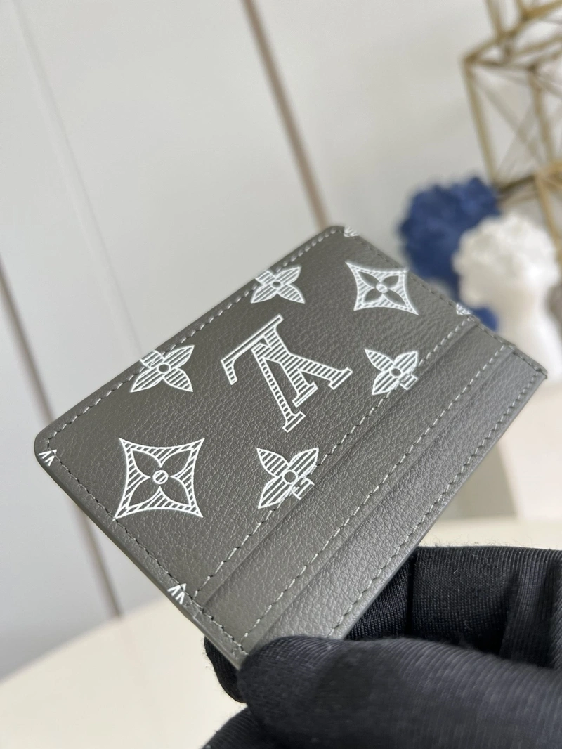 LV Wallets 4365A-0188