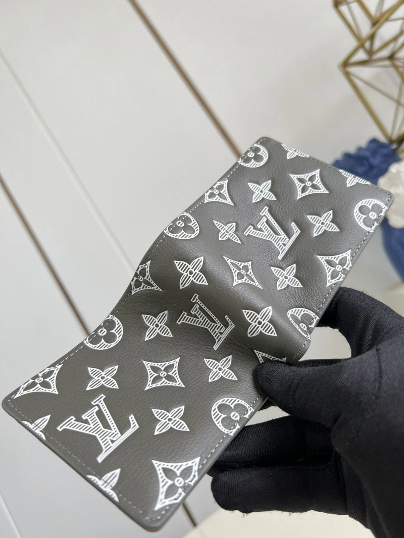 LV Wallets 4365A-0190