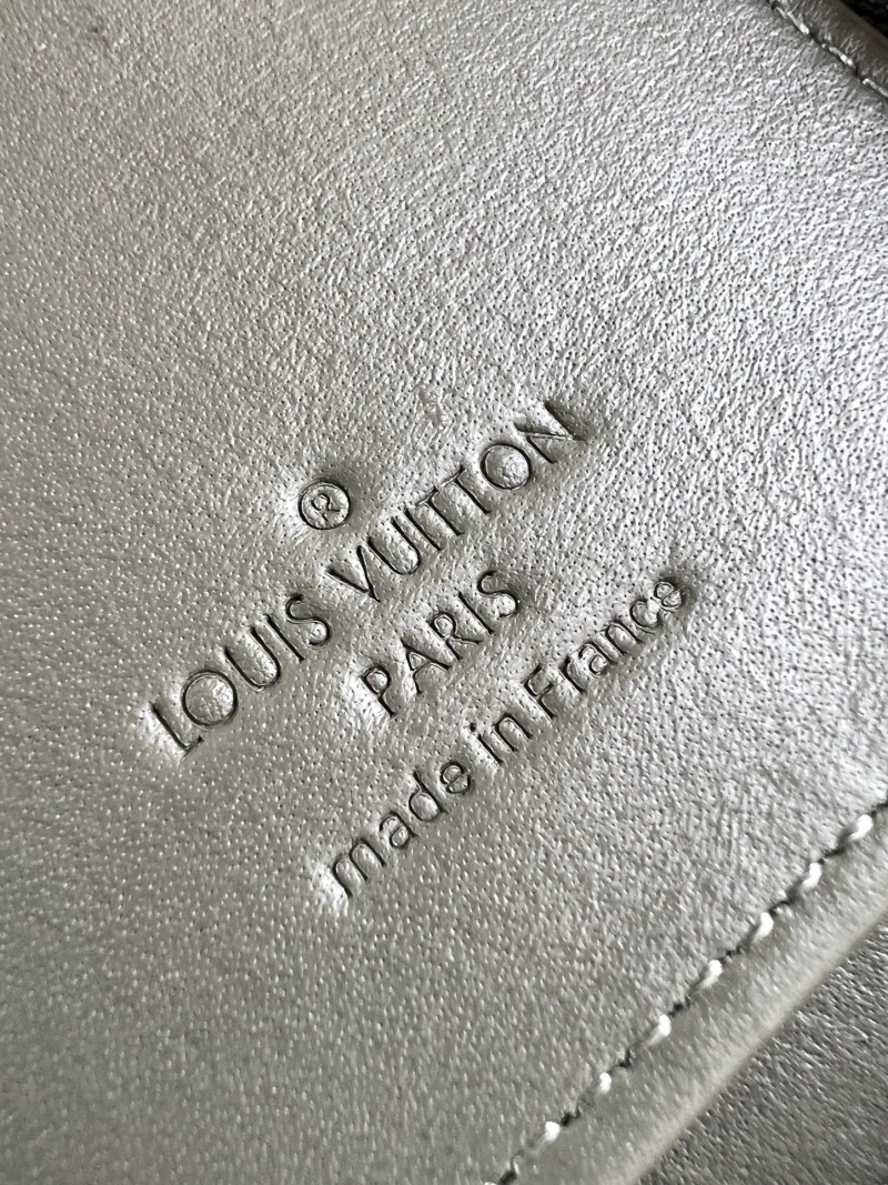 LV Wallets 4365A-0192