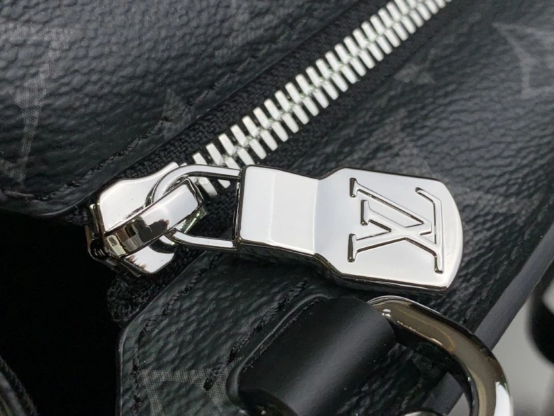 LV Mens Briefcases 4365A-0233