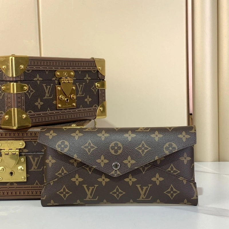 LV Wallets 4365A-0243