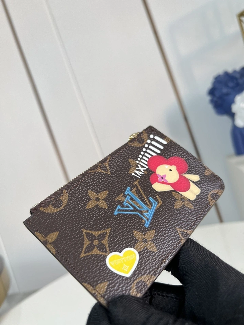 LV Wallets 4365A-0256