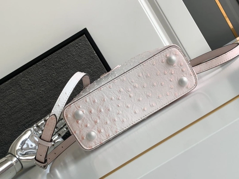 LV Capucines Bags 4365A-0274