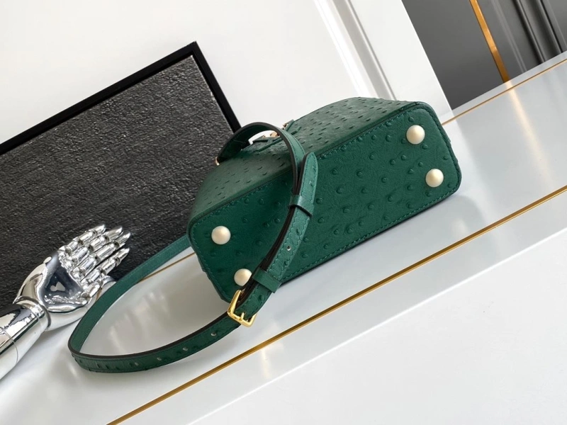 LV Capucines Bags 4365A-0284