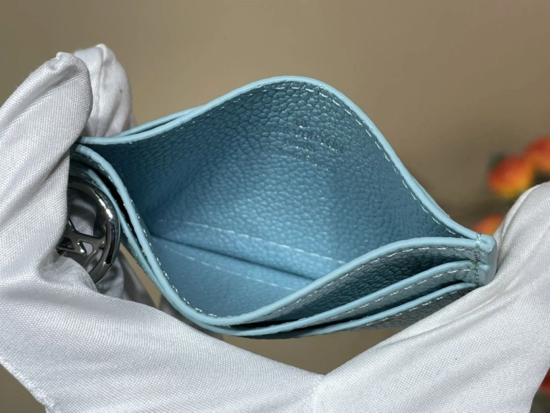 LV Wallets 4365A-0295