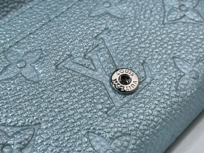 LV Wallets 4365A-0296