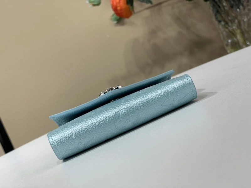 LV Wallets 4365A-0297