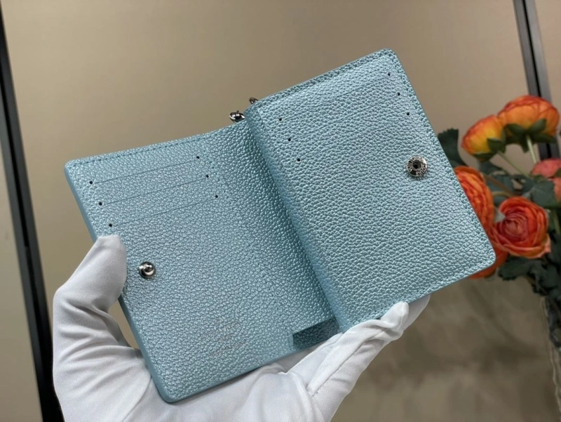 LV Wallets 4365A-0299