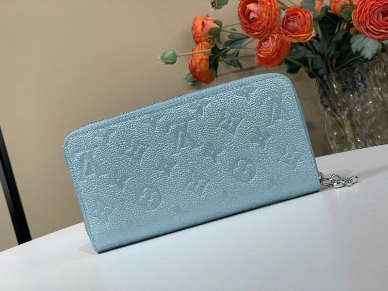 LV Wallets 4365A-0301