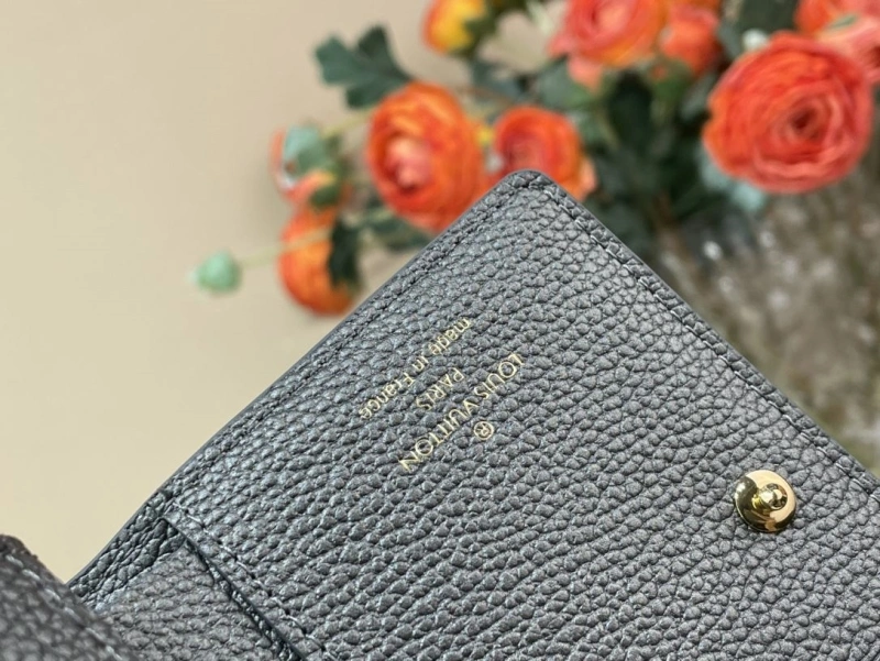 LV Wallets 4365A-0305