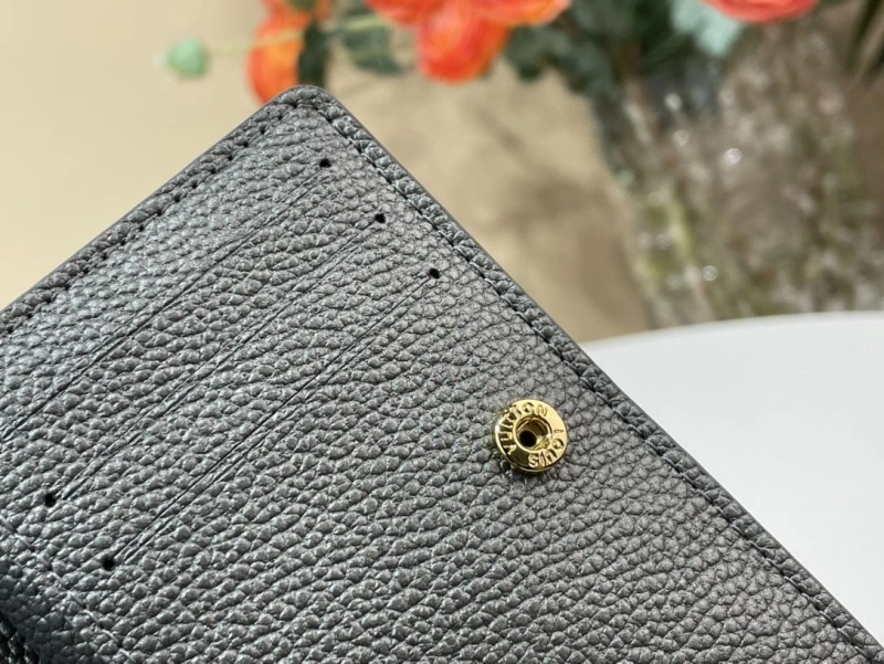 LV Wallets 4365A-0305