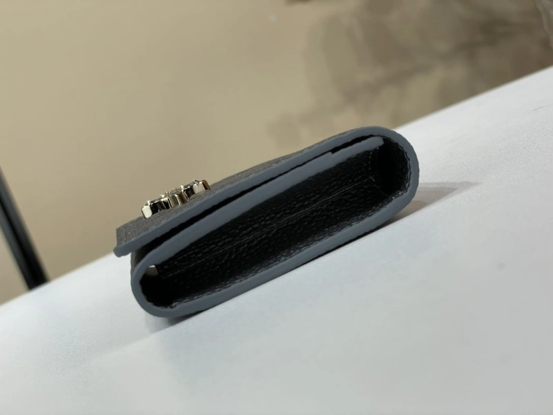 LV Wallets 4365A-0306