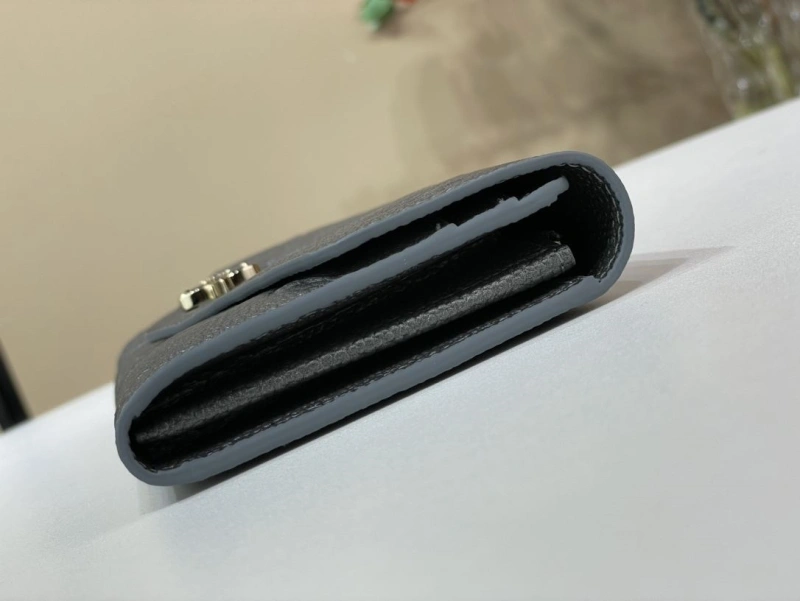 LV Wallets 4365A-0309