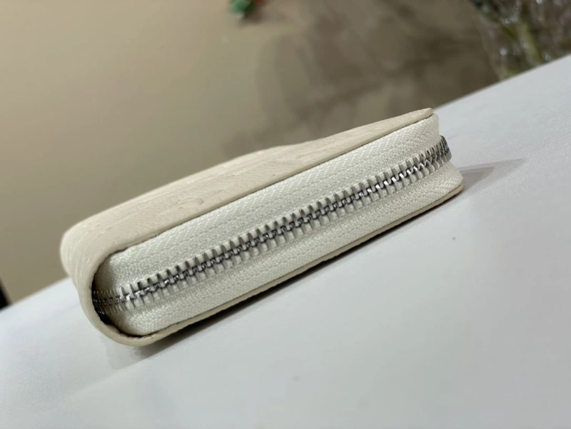 LV Wallets 4365A-0315