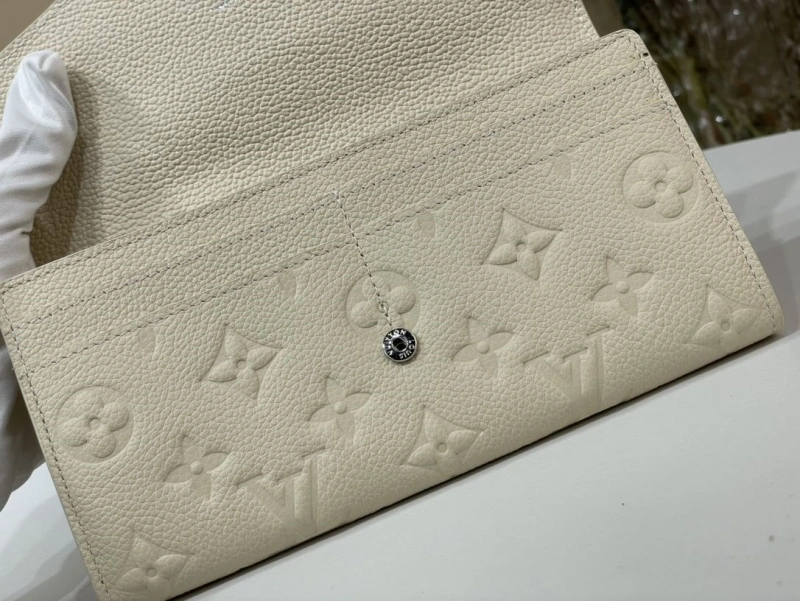 LV Wallets 4365A-0316