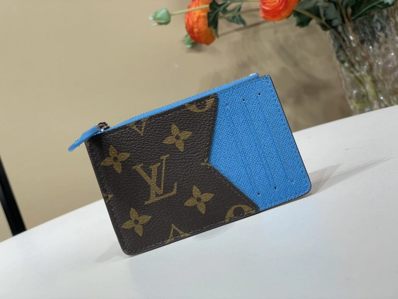 LV Wallets 4365A-0321