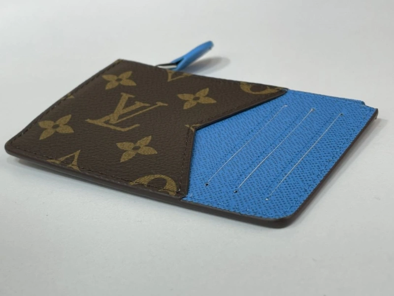 LV Wallets 4365A-0321