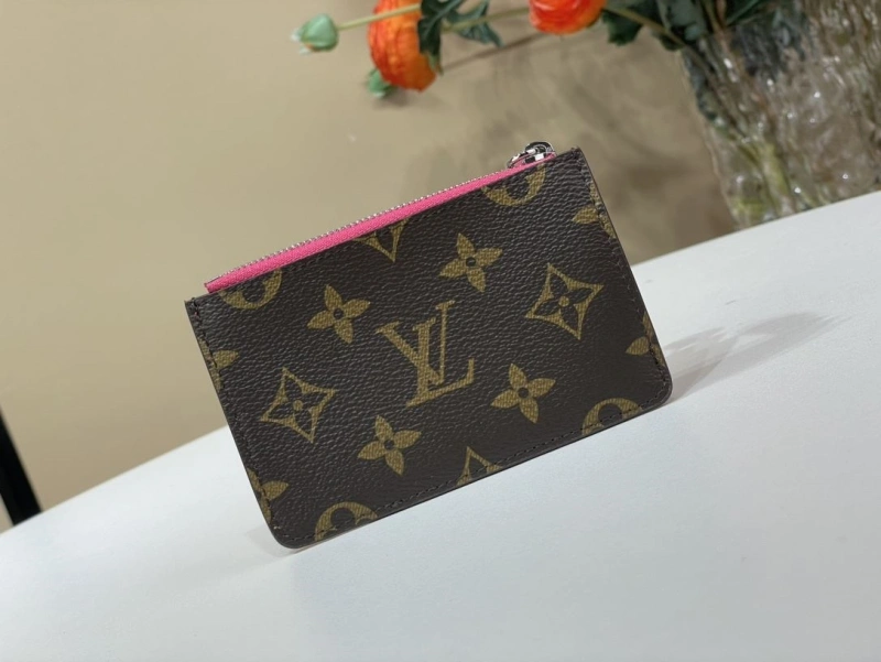 LV Wallets 4365A-0322