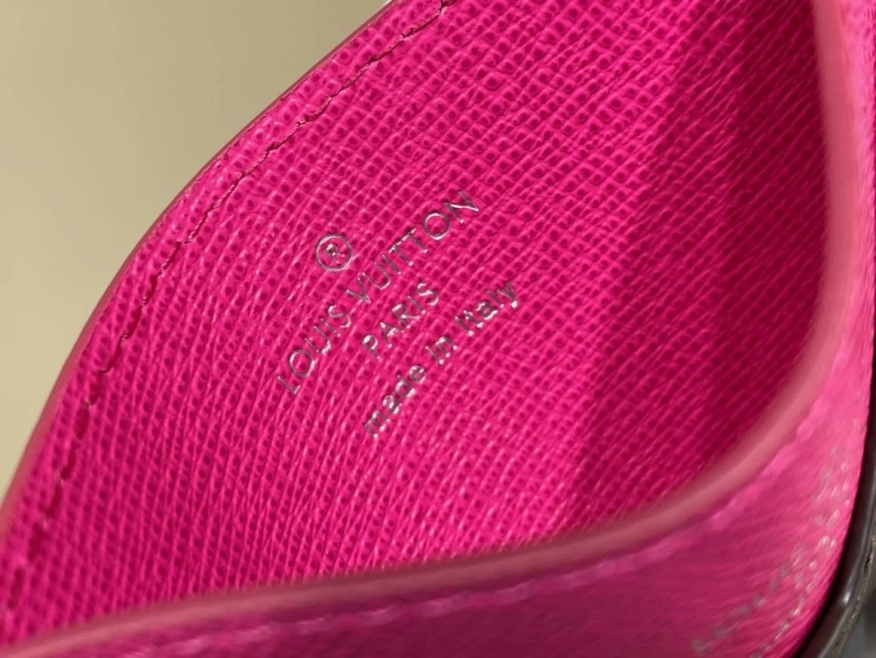 LV Wallets 4365A-0325