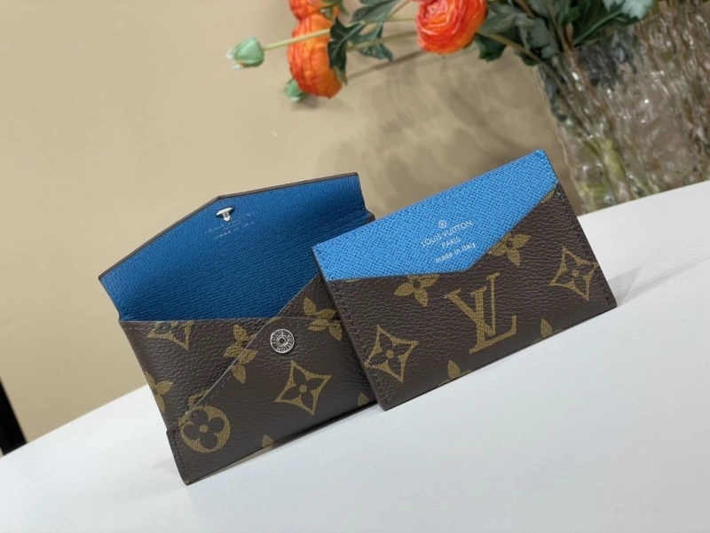 LV Wallets 4365A-0326