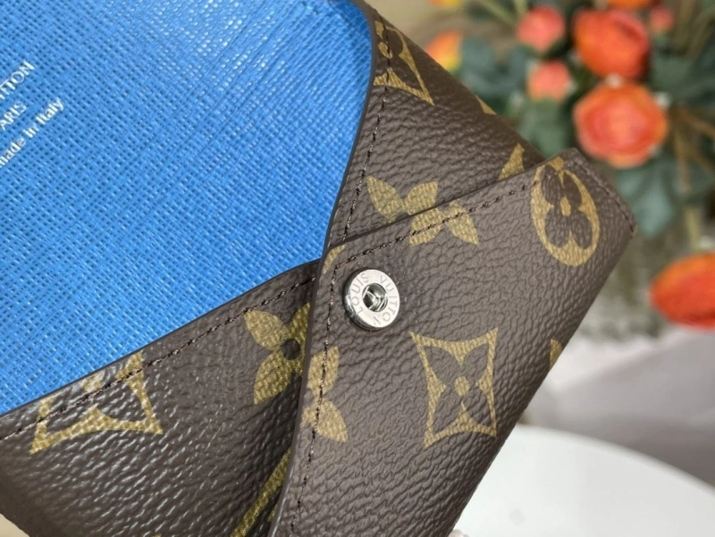 LV Wallets 4365A-0326