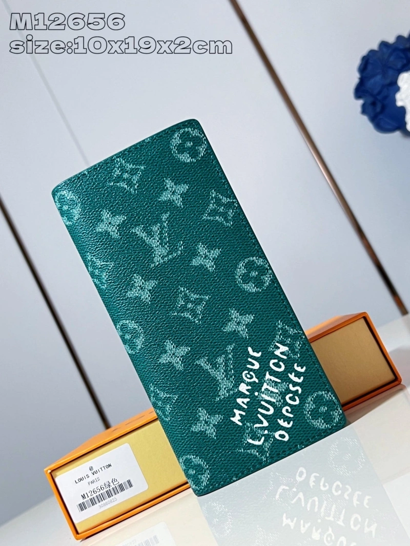 LV Wallets 4365A-0334