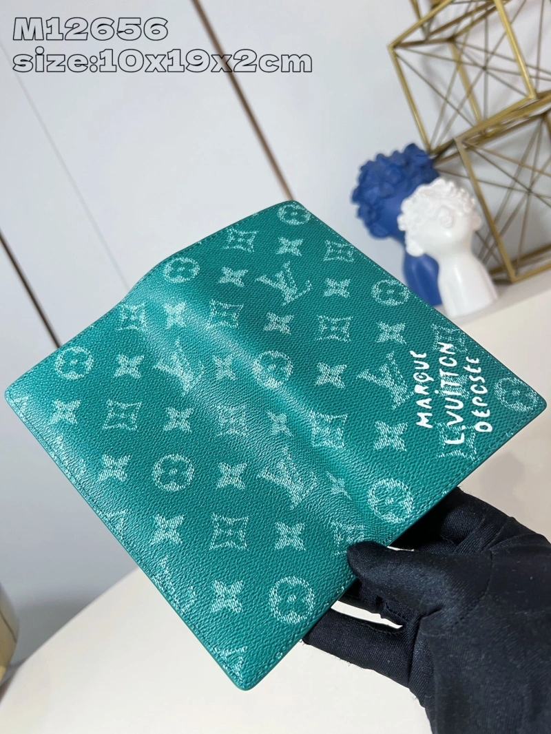 LV Wallets 4365A-0334