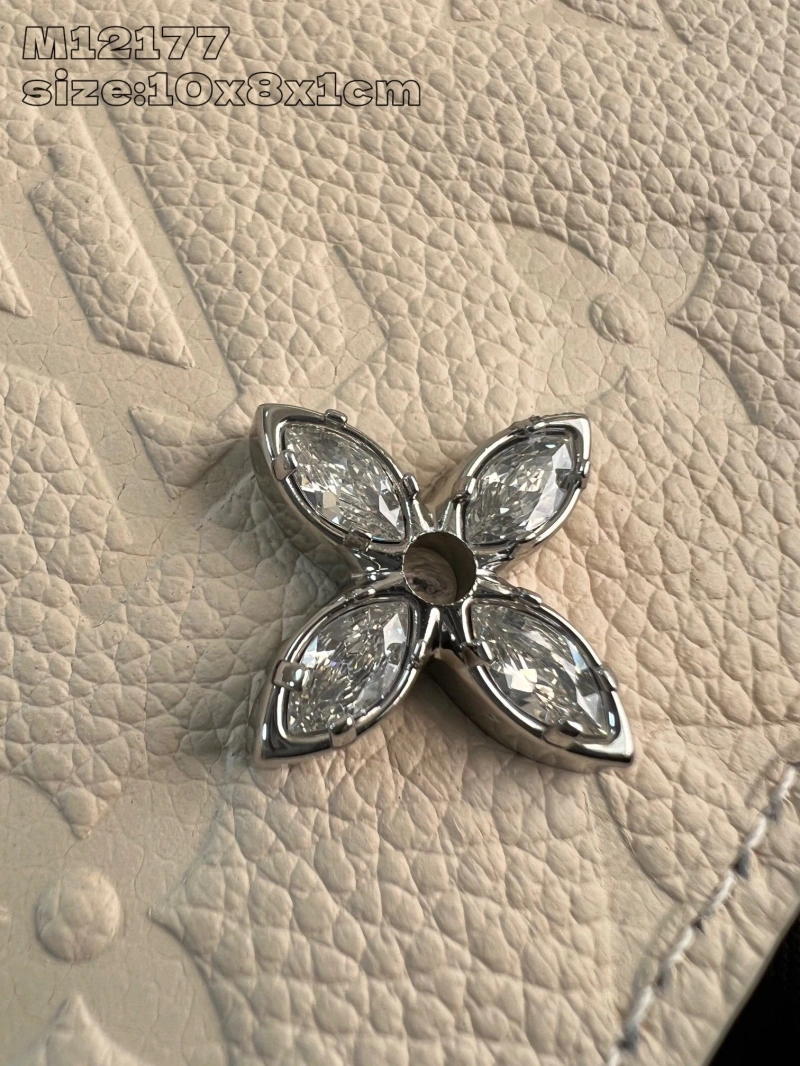 LV Wallets 4365A-0371