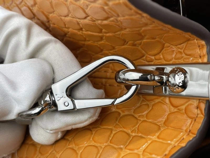 LV Capucines Bags 4365F-0011