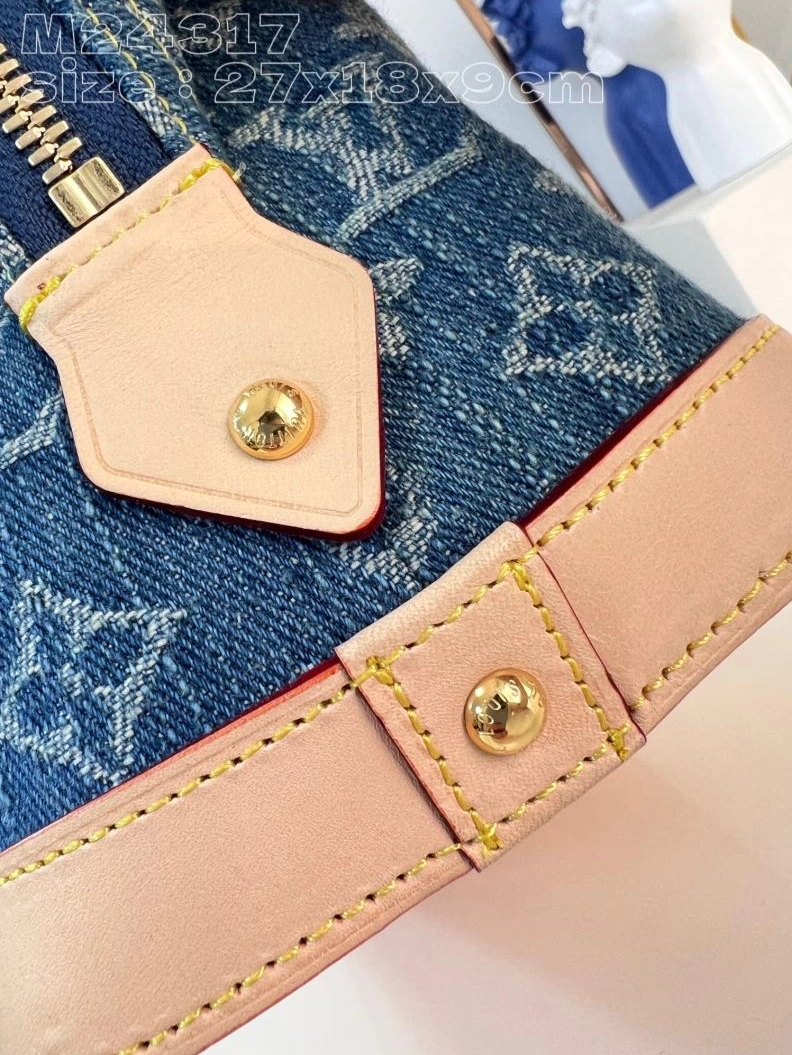 LV Clutch Bags 4365F-0272