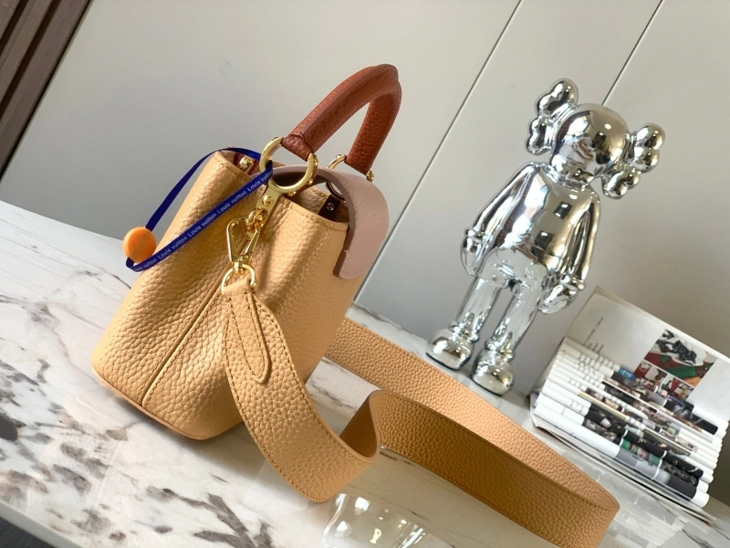 LV Capucines Bags 4365H-0060