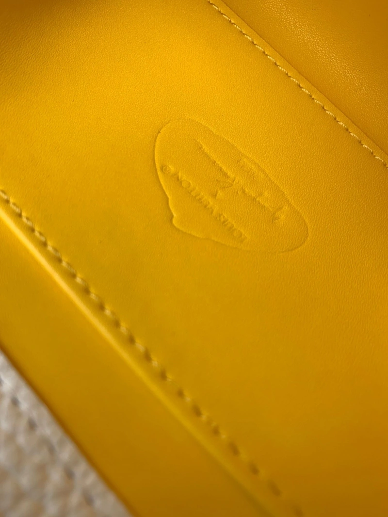 LV Capucines Bags 4365H-0096