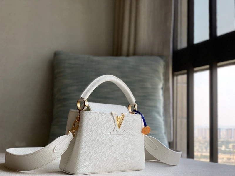 LV Capucines Bags 4365H-0100