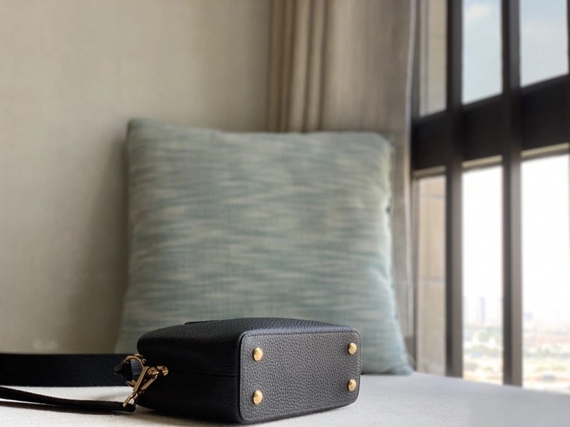 LV Capucines Bags 4365H-0101