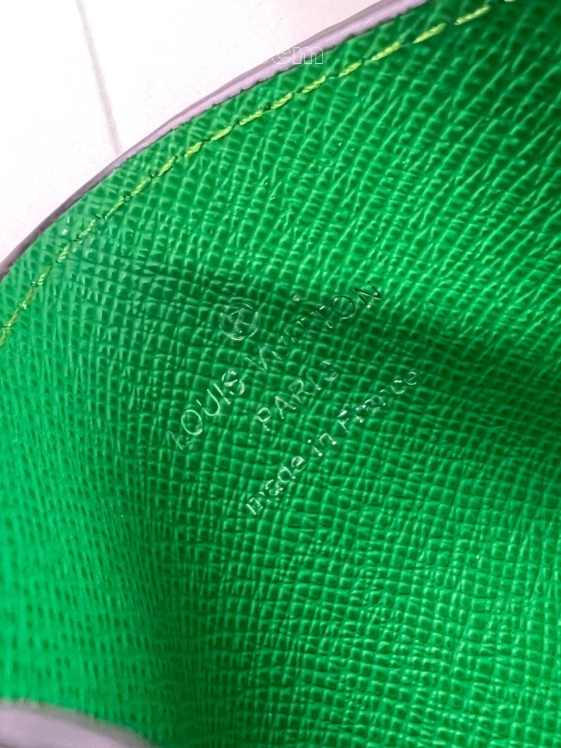 LV Wallets 4365H-0160