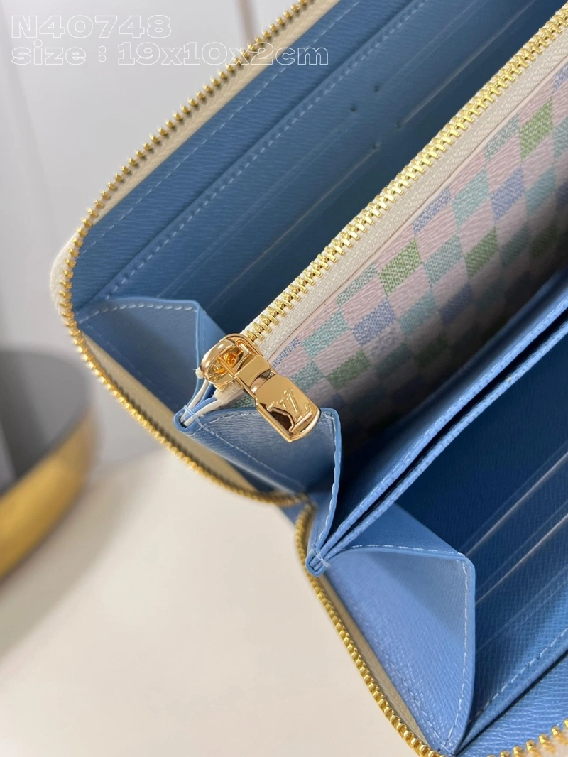 LV Wallets 4365H-0181