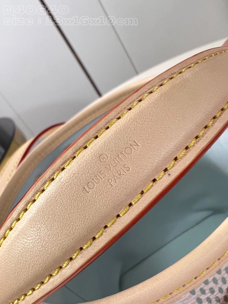 LV Wallets 4365H-0224