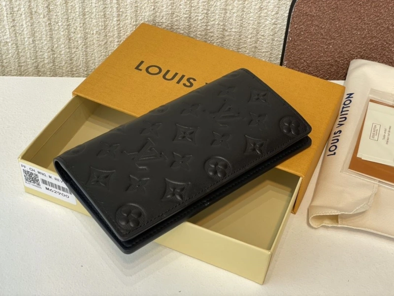 LV Wallets 4365H-0374