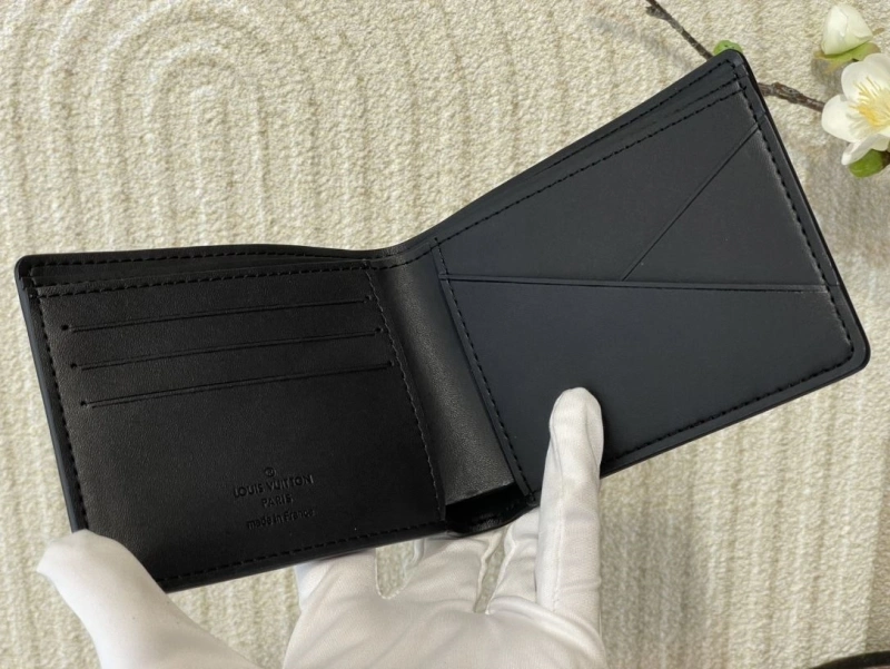 LV Wallets 4365H-0378