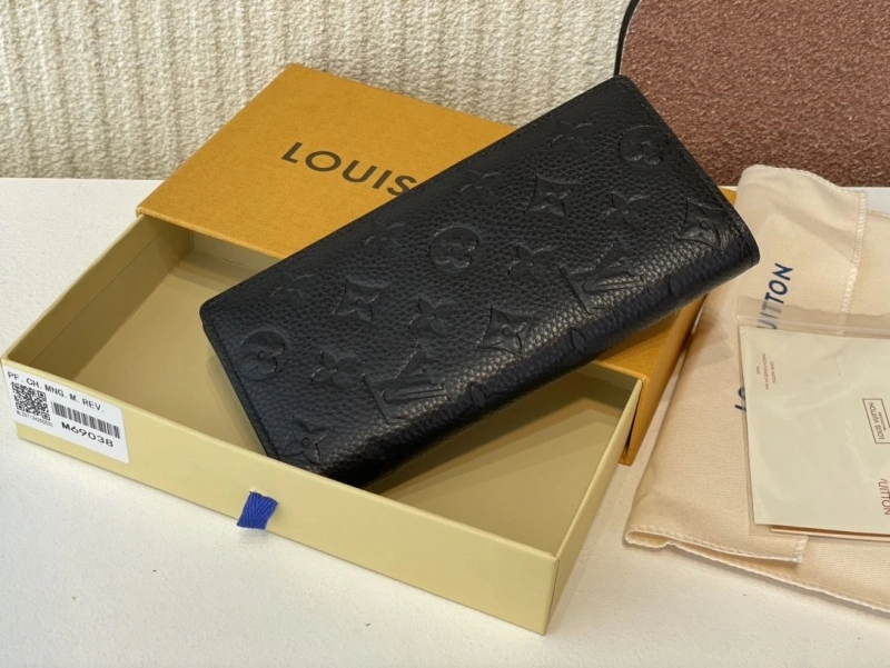 LV Wallets 4365H-0382