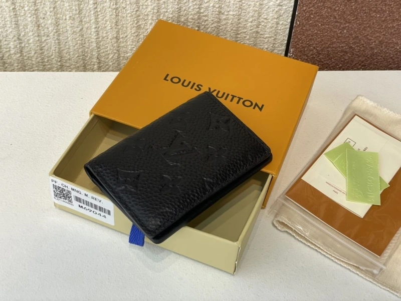 LV Wallets 4365H-0385