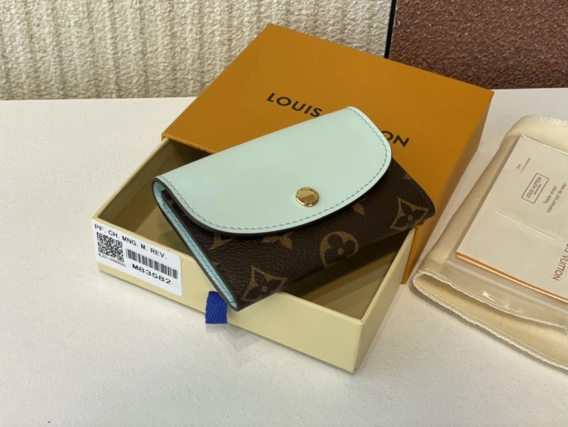 LV Wallets 4365H-0388