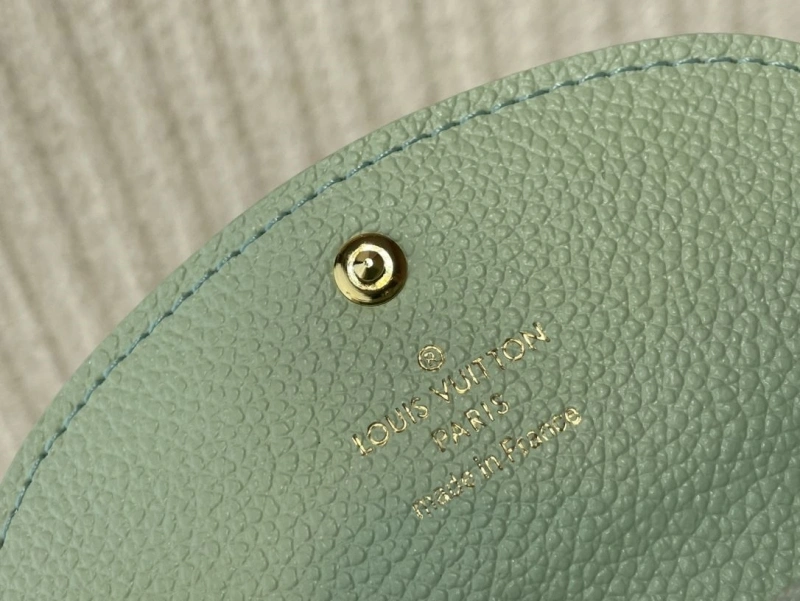 LV Wallets 4365H-0389