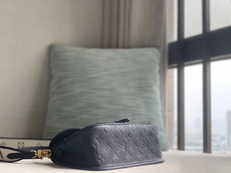 LV Satchel Bags 4365H-0398