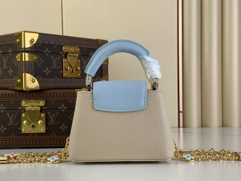 LV Capucines Bags 4365H-0488