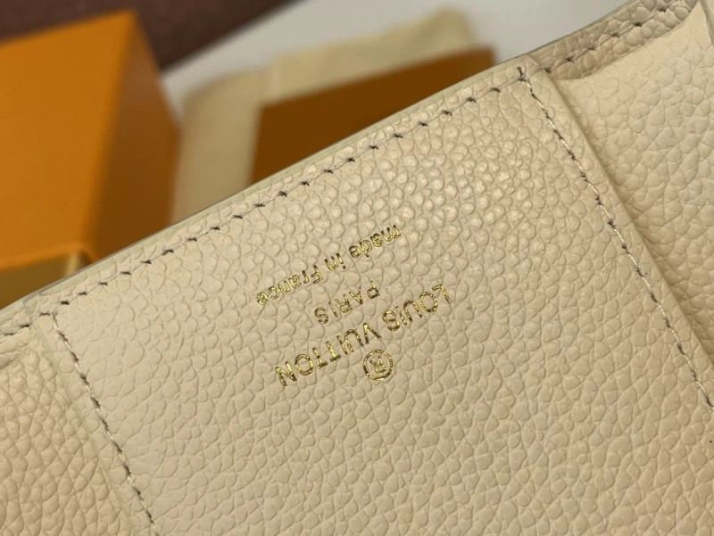 LV Wallets 4365H-0521