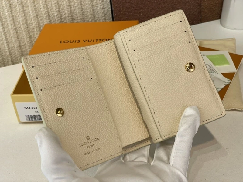 LV Wallets 4365H-0522
