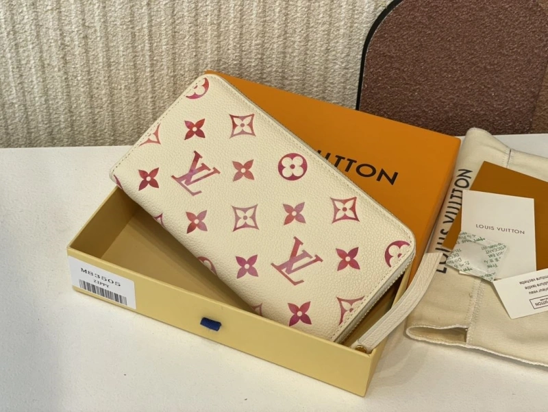 LV Wallets 4365H-0523