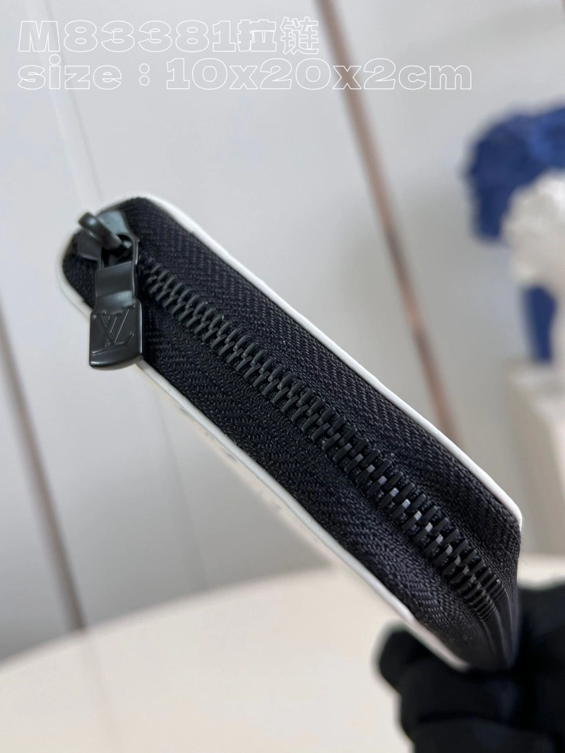 LV Wallets 4365H-0628